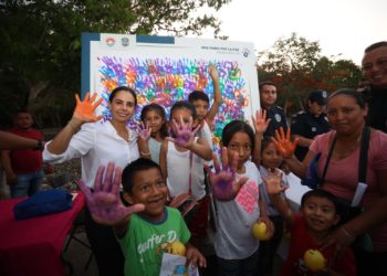 Reconstruye Ana Paty Peralta tejido social junto a los cancunenses
