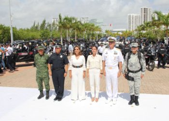 Refuerza Ana Paty Peralta cultura de prevención y paz en Cancún