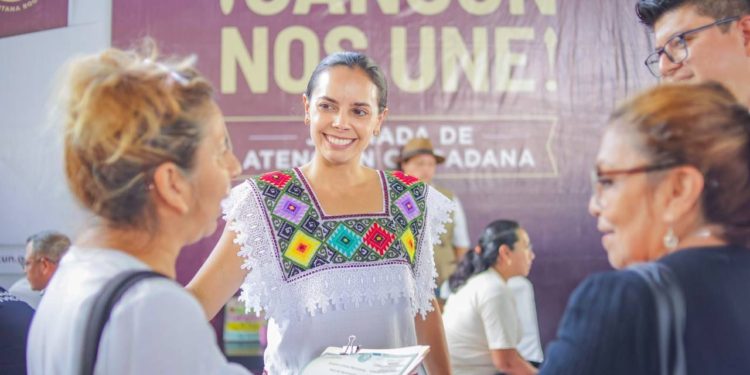 Ana Paty Peralta atiende y responde a cancunenses en jornadas de atención ciudadana