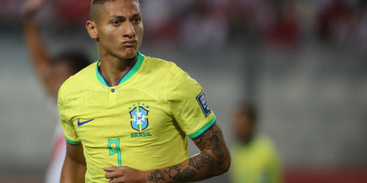 El delantero brasileño Richarlison reconoció que ha pasado por momentos «turbulentos»