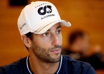 Daniel Ricciardo tras la lesión que sufrió durante el Gran Premio de Holanda podría no regresar a F1 en Qatar