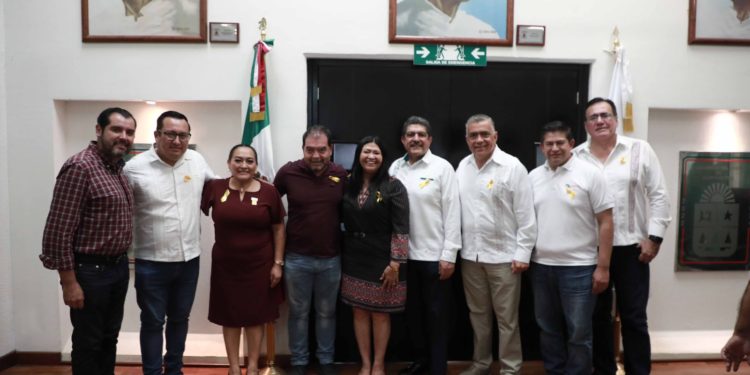 Se reúne Humberto Aldana con directivos federales de educación media superior