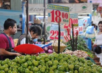 La inflación anual se ubicó en 4.44% y ligó nueve quincenas a la baja