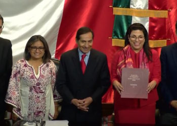 Entregan el Paquete Económico 2024 a la Cámara de Diputados
