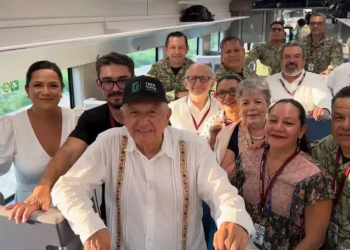 Andrés Manuel López Obrador estrena Tren Maya recorriendo Campeche hasta Mérida