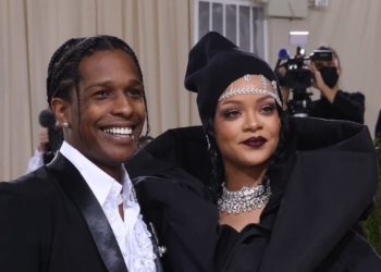 Rihanna comparte las primeras fotos de su bebé