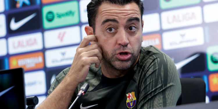 El técnico del Barcelona, Xavi Hernández reconoce que debe dar un paso adelante en la Champions League