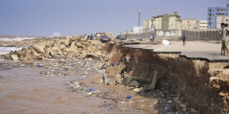 ONU advierte se podría desatar enfermedades en Libia tras inundaciones