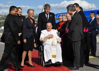 El papa Francisco llegó a Marsella y llama a «socorrer» a los migrantes que arriesgan su vida en el mar
