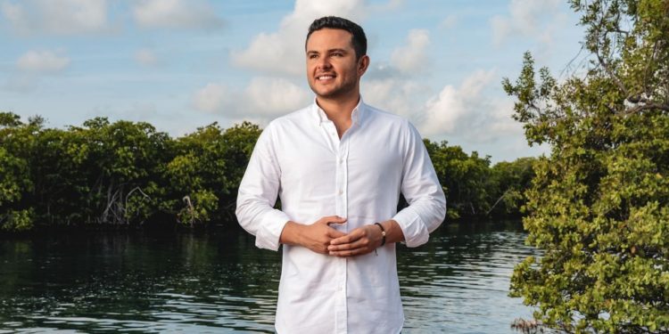 Pablo Bustamante, ganaría la presidencia municipal de Cancún 3 a 1: Poligrama