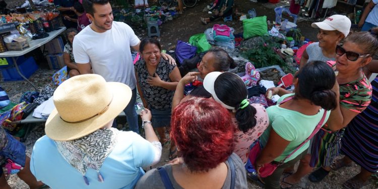 Destacan, mujeres cancunenses, trabajo de Pablo Bustamante en territorio