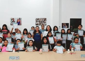 El IQM promueve la participación de las mujeres jóvenes y las niñas en el campo de la robótica