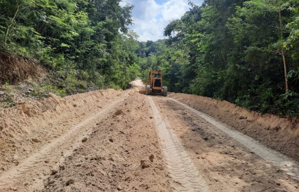 Invierte el gobierno de Mara Lezama más de 32 MDP en caminos sacacosechas de comunidades rurales de Bacalar y Othón P. Blanco