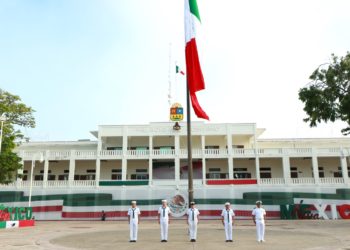 Conmemoraron en Chetumal el 202 aniversario de la Consumación de la Independencia de México