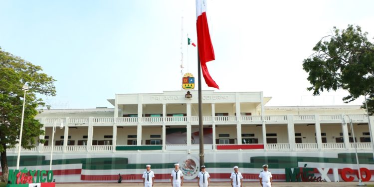 Conmemoraron en Chetumal el 202 aniversario de la Consumación de la Independencia de México