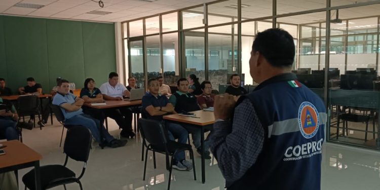 Capacita COEPROC a funcionarios públicos en atención de alerta temprana
