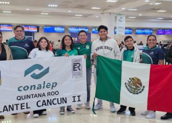 Cuatro destacados alumnos del  CONALEP Cancún II representan a Quintana Roo en EXPOCIENTEC 2023 en Paraguay