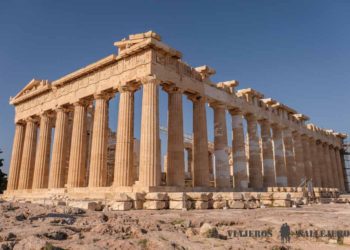 Detienen a turistas por robar dos fragmentos de mármol en Acrópolis de Atenas