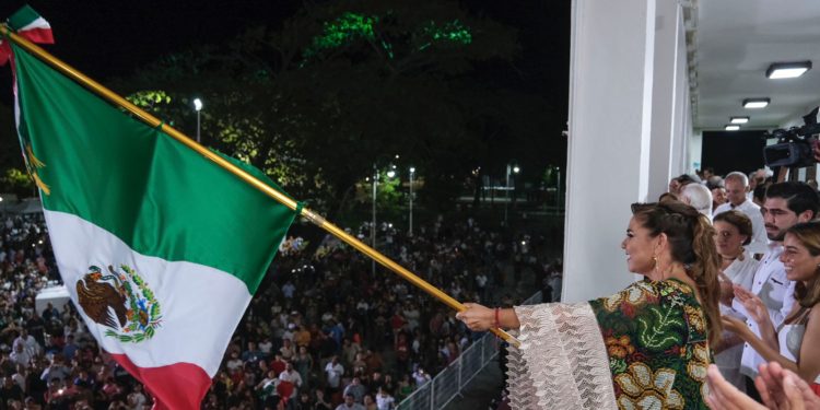 Celebra Mara Lezama Grito de Independencia con el pueblo