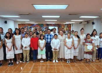 Premian a las y los alumnos ganadores de la Olimpiada del Conocimiento Infantil 2023