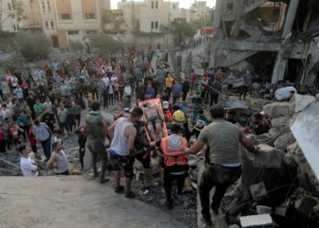Reportan 700 muertos por bombardeos israelíes