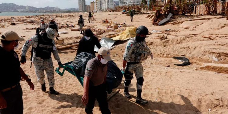 Suman a 39 fallecidos tras el paso del huracán Otis en Acapulco