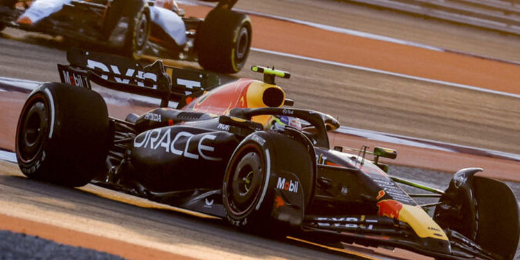 Sergio ‘Checo’ Pérez y Max Verstappen corrigen a tiempo para que no fuera una desastrosa práctica 1 del GP de Qatar 2023 de la F1