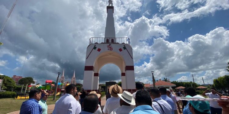 Titular de Turismo pide aprovechar potencialidad y riquezas de pueblo mágico de Frontera