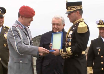 El presidente López Obrador encabezó la ceremonia de conmemoración del Bicentenario del Heroico Colegio Militar