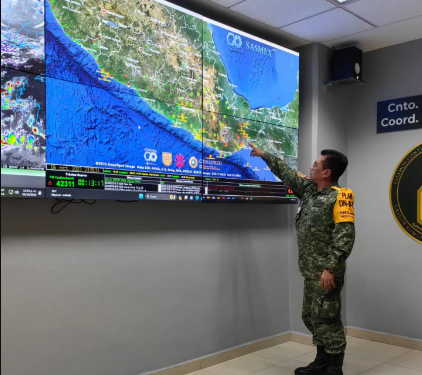 Reportan derrumbes en carreteras luego del sismo de magnitud 6.0 en Oaxaca