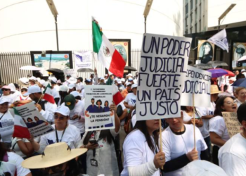 Seguirán en paro trabajadores, tras decisión en Senado sobre fideicomisos