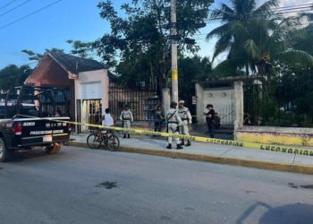 Asesinan a una mujer frente al balneario en zona continental de Isla Mujeres