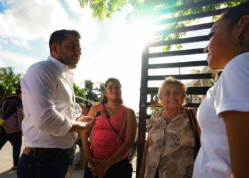 El bienestar transforma la vida de más mujeres y familias cancunenses: Pablo Bustamante