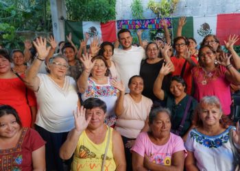 Dan programas sociales independencia económica a mujeres cancunenses: Pablo Bustamante