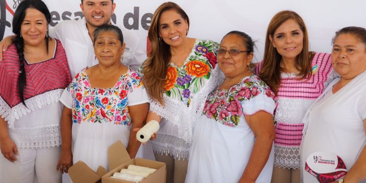 Acompaña Pablo Bustamante a la Gobernadora Mara Lezama, a la entrega directa y gratuita de Artesanas del Bienestar en Cancún