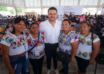 Destaca Pablo Bustamante que, por primera vez, programas sociales enaltecen labor de las y los artesanos quintanarroenses