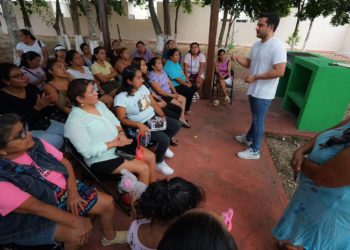 Lleva Pablo Bustamante programas del bienestar a mujeres y sus familias