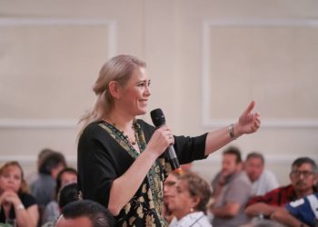 Hay que quitarse el miedo y decidir el rumbo a seguir para el futuro de Yucatán: Verónica Camino