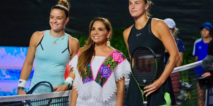 Mara Lezama participa en arranque del torneo WTA Finals