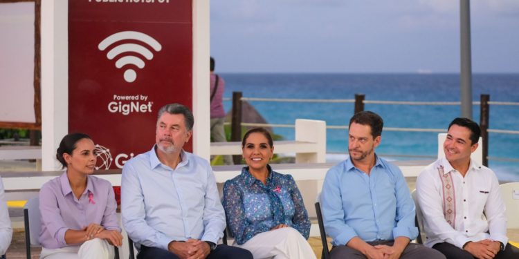 Da inicio Mara Lezama a internet gratuito y público en playas de Cancún