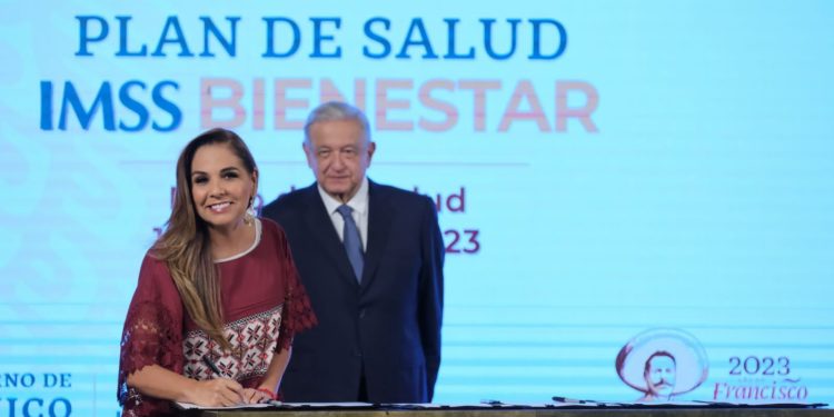 Mara Lezama firma el Acuerdo Nacional de la Federalización de los Servicios de Salud para Quintana Roo