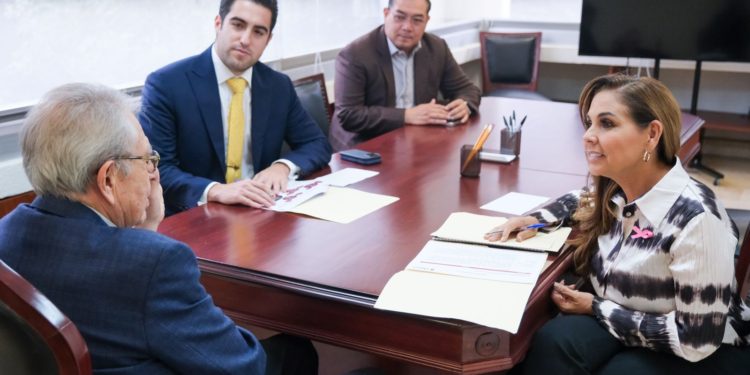 Se reúne Mara Lezama con Jorge Alcocer para revisar los trabajos y avances en el combate contra el dengue en Quintana Roo