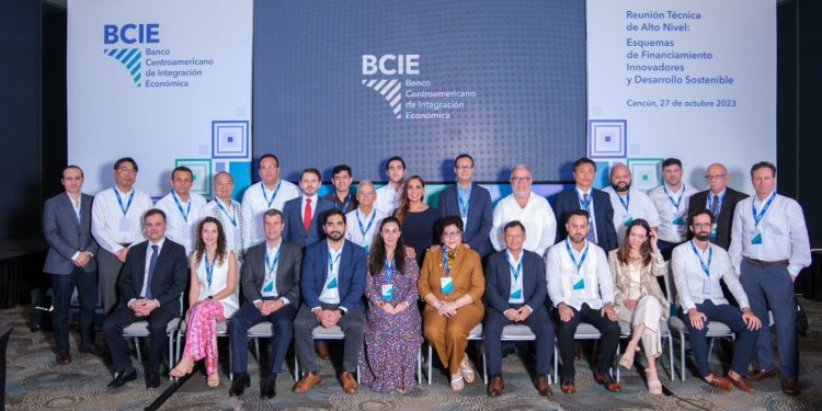 Quintana Roo es sede de la Reunión de Integración Económica de Centroamérica con la SHCP y el BCIE