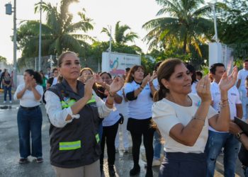 Da salida Mara Lezama al envío a Guerrero de 50 toneladas de ayuda humanitaria de los quintanarroenses