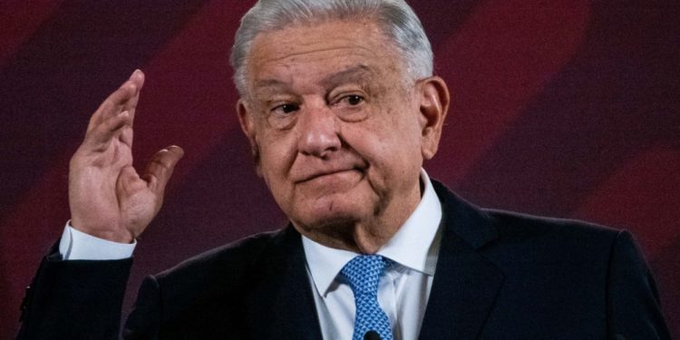 AMLO afirma que  frenar la extinción de fideicomisos del PJF, se rompería el orden constitucional