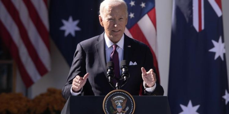 «Otro acto sin sentido»: Biden condena el tiroteo en Maine y exige prohibir armas de asalto