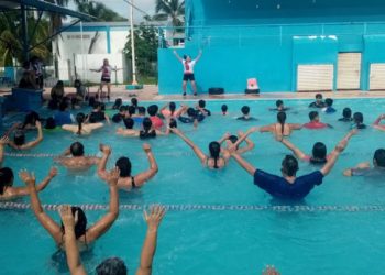 Promueve COJUDEQ el cuidado de la salud con la activación “Nado por mi Corazón 2023”