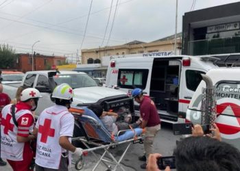 Al menos 7 estudiantes resultaron heridos tras explosión química en un colegio de Monterrey