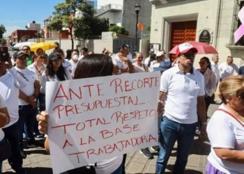Trabajadores del Poder Judicial se manifiestan para exigir que frenen la extinción de fideicomisos