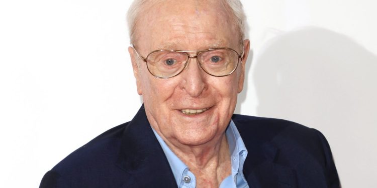 Michael Caine, actor de la película The Great Escaper anuncia su retiro a los 90 años